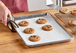 Read more about the article Use of Silicone Coated Release Paper in the Bakery Industry